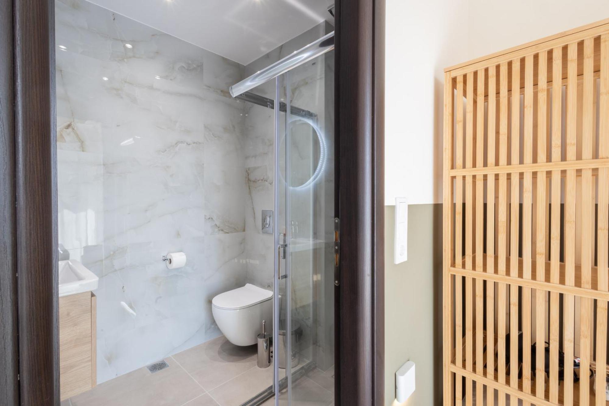 Luxurious 3-Bedroom Seaside Retreat Fully Renovated In 2025 Atény Exteriér fotografie
