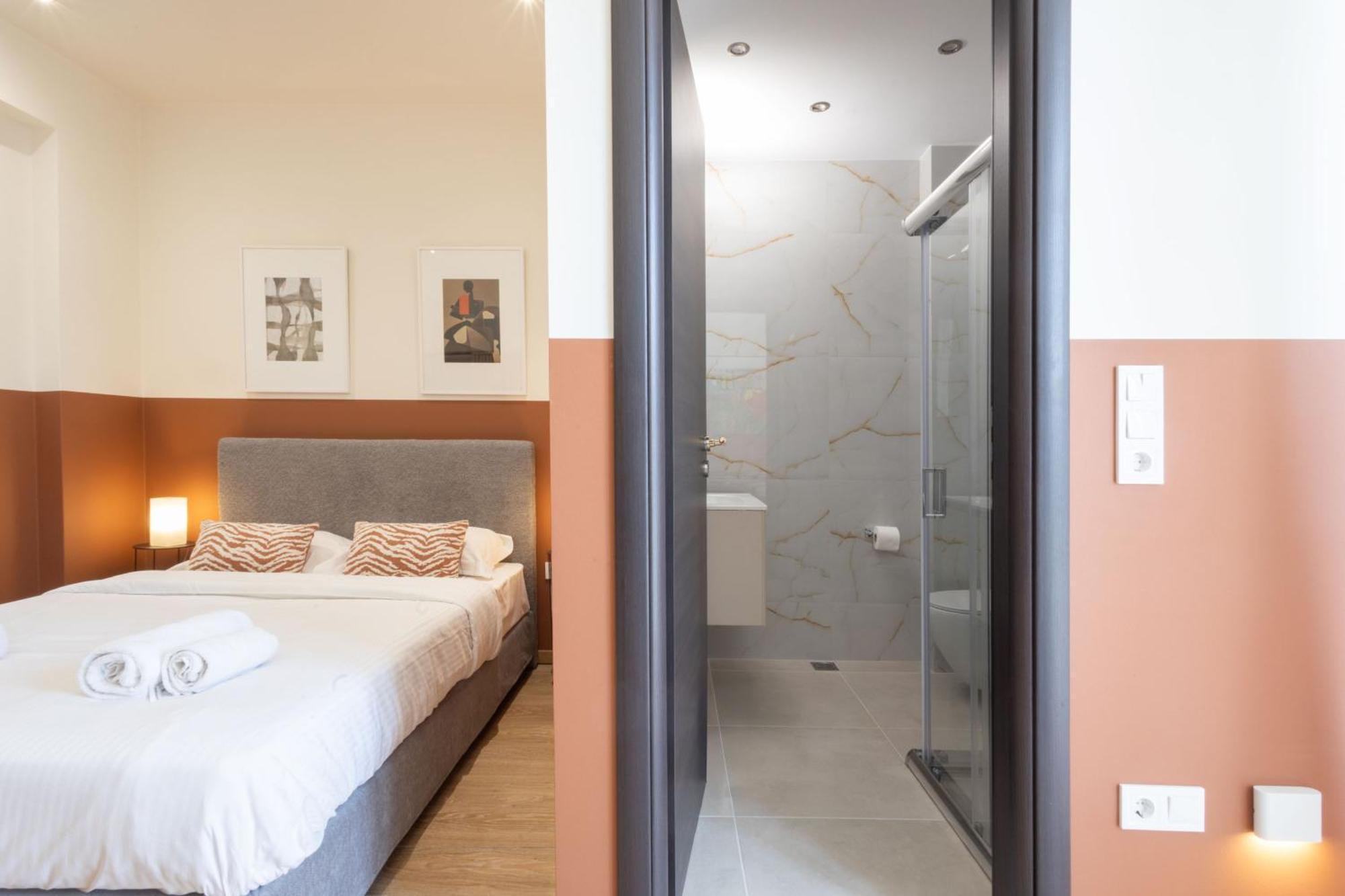 Luxurious 3-Bedroom Seaside Retreat Fully Renovated In 2025 Atény Exteriér fotografie